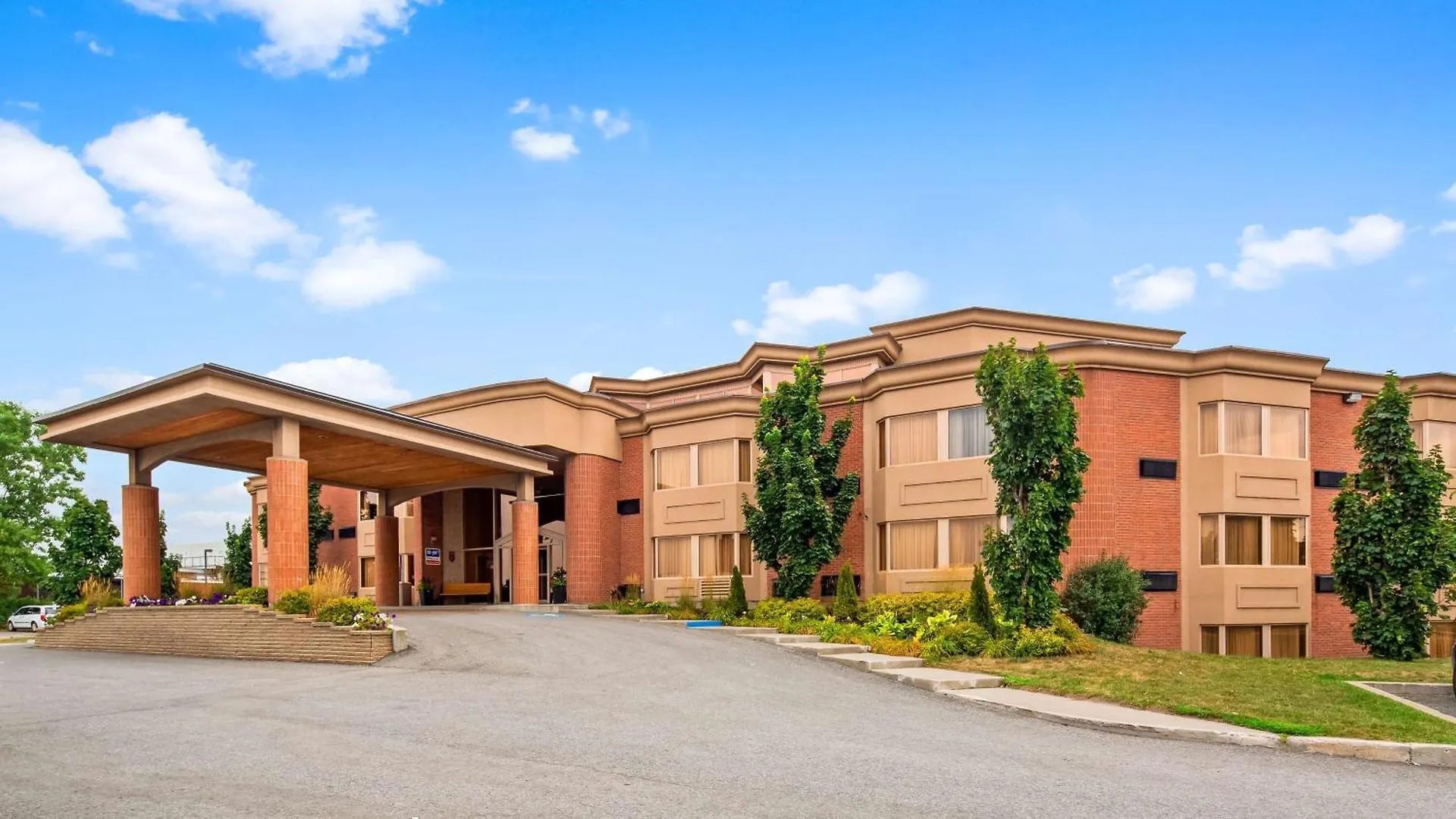 4 Business Hotels Near Chateau Taillefer Lafon for Work Stays