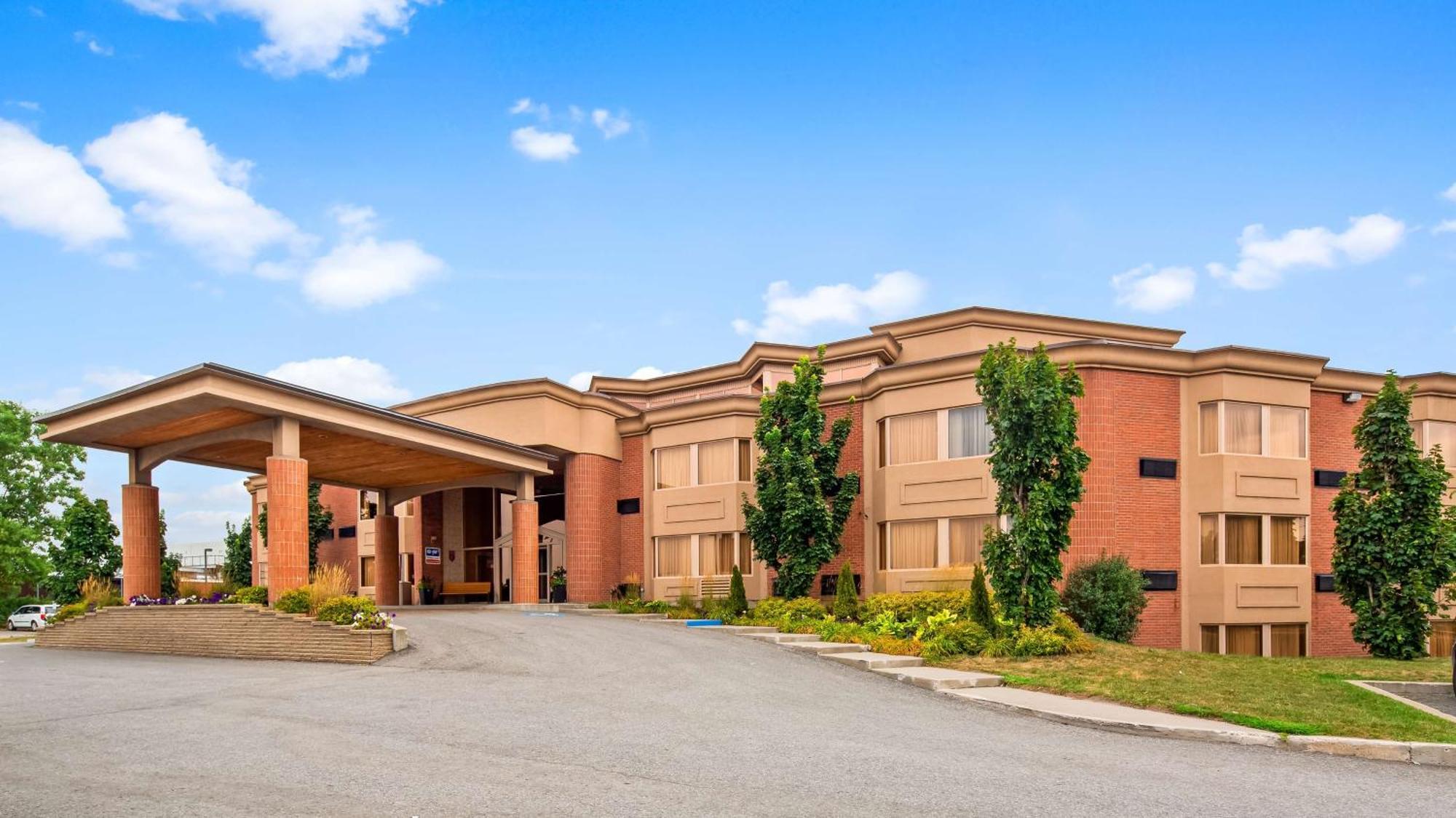 4 Business Hotels Near Chateau Taillefer Lafon for Work Stays