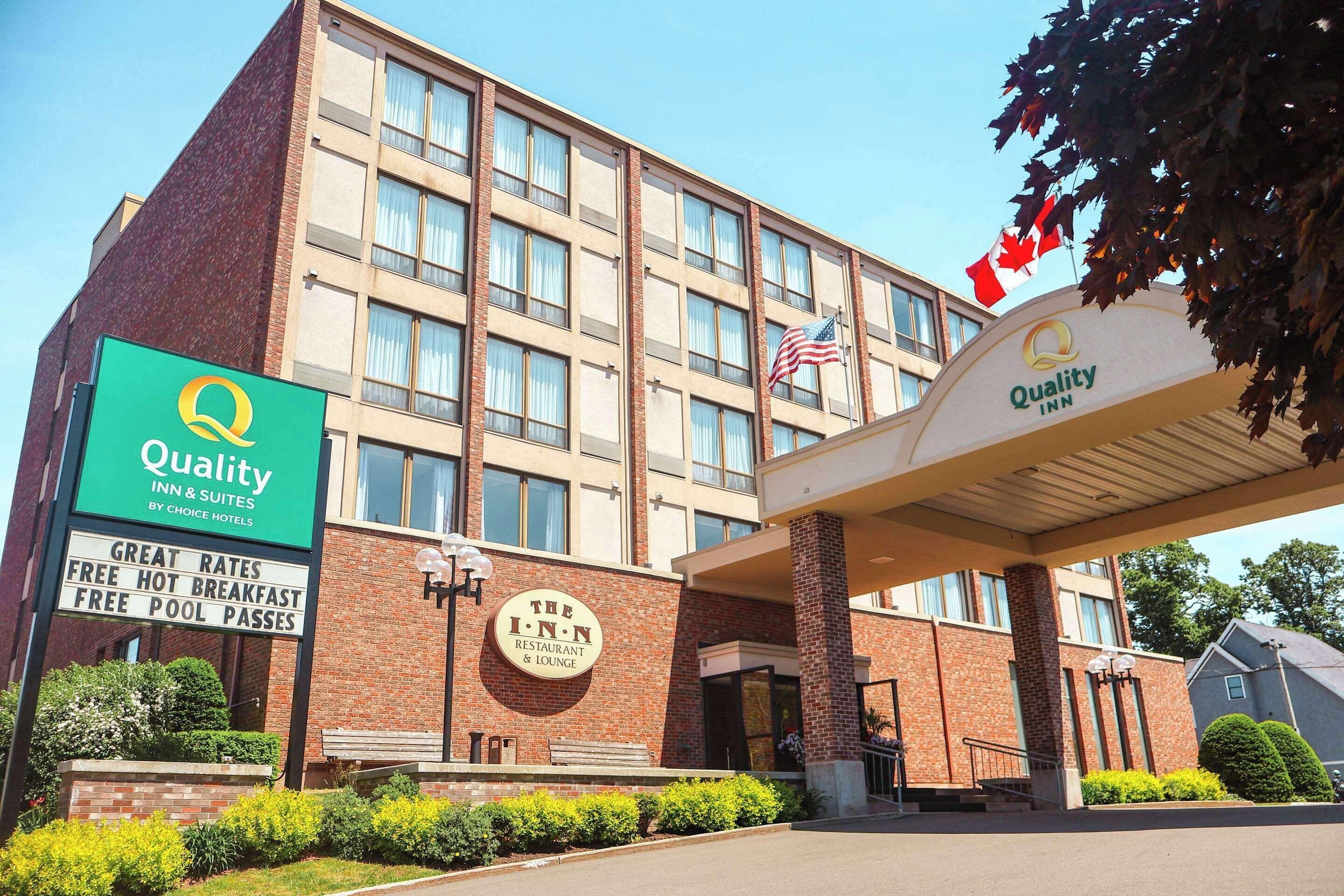 Where to Stay Near the Airport: 4 Best Charlottetown Hotels