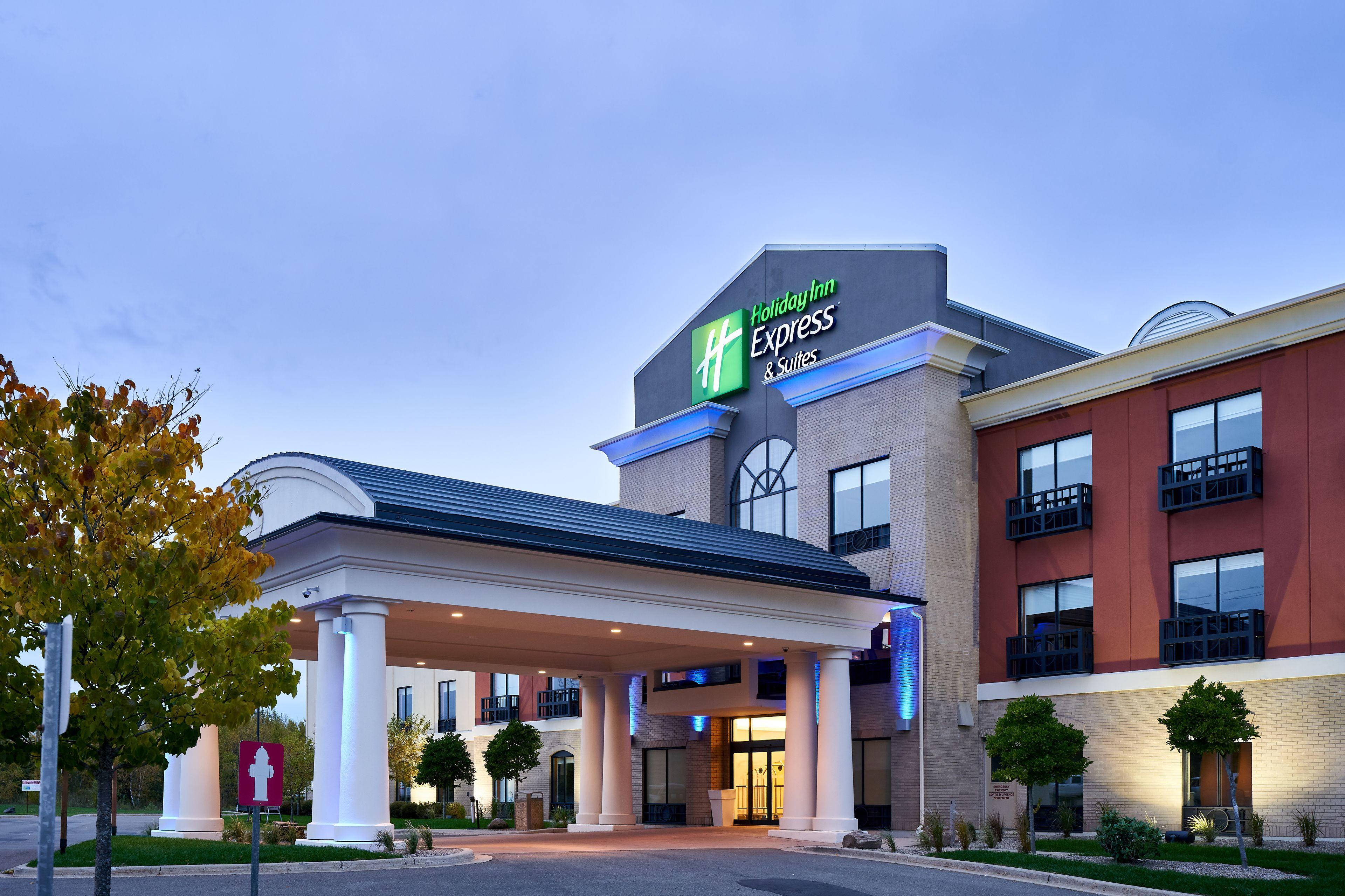 4 Family Hotels in Bay of Fundy Worth Booking Now